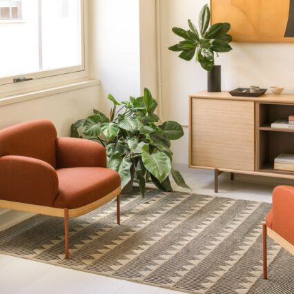 true design abisco chair - blade sideboard 02